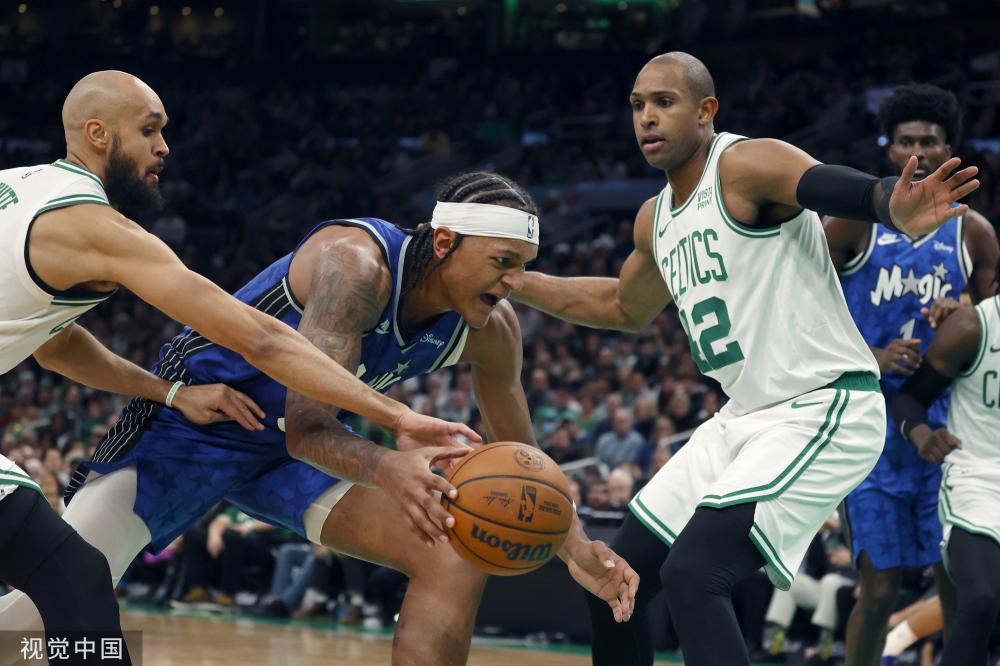 据现场目击 据现场目击