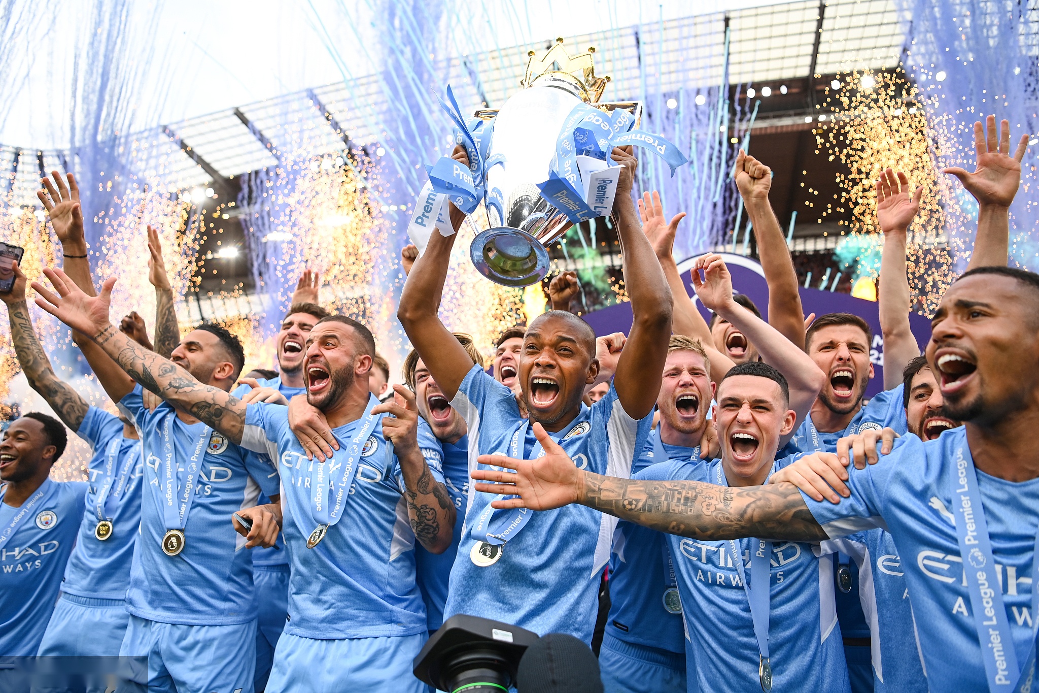 恒大足校在 恒大足校在